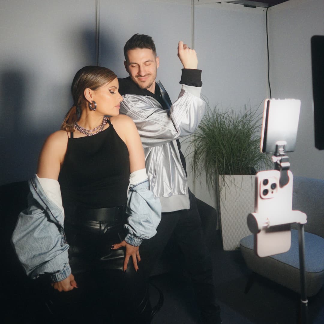 Oriano, Showmusik founder, in the studio with Nelly Furtado